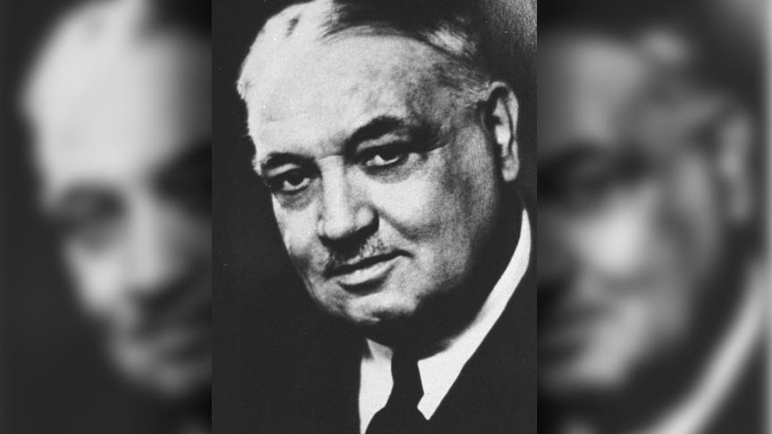 Yahya Kemal Beyatlı Kimdir? Eserleri Nelerdir?