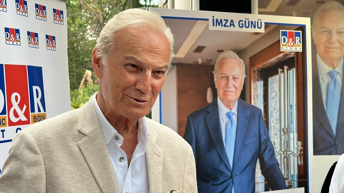 Ediz Hun’un Hayatını Konu Alan “Film Gibi Geçti” Kitabı İmza Gününde Sevenleriyle Buluştu