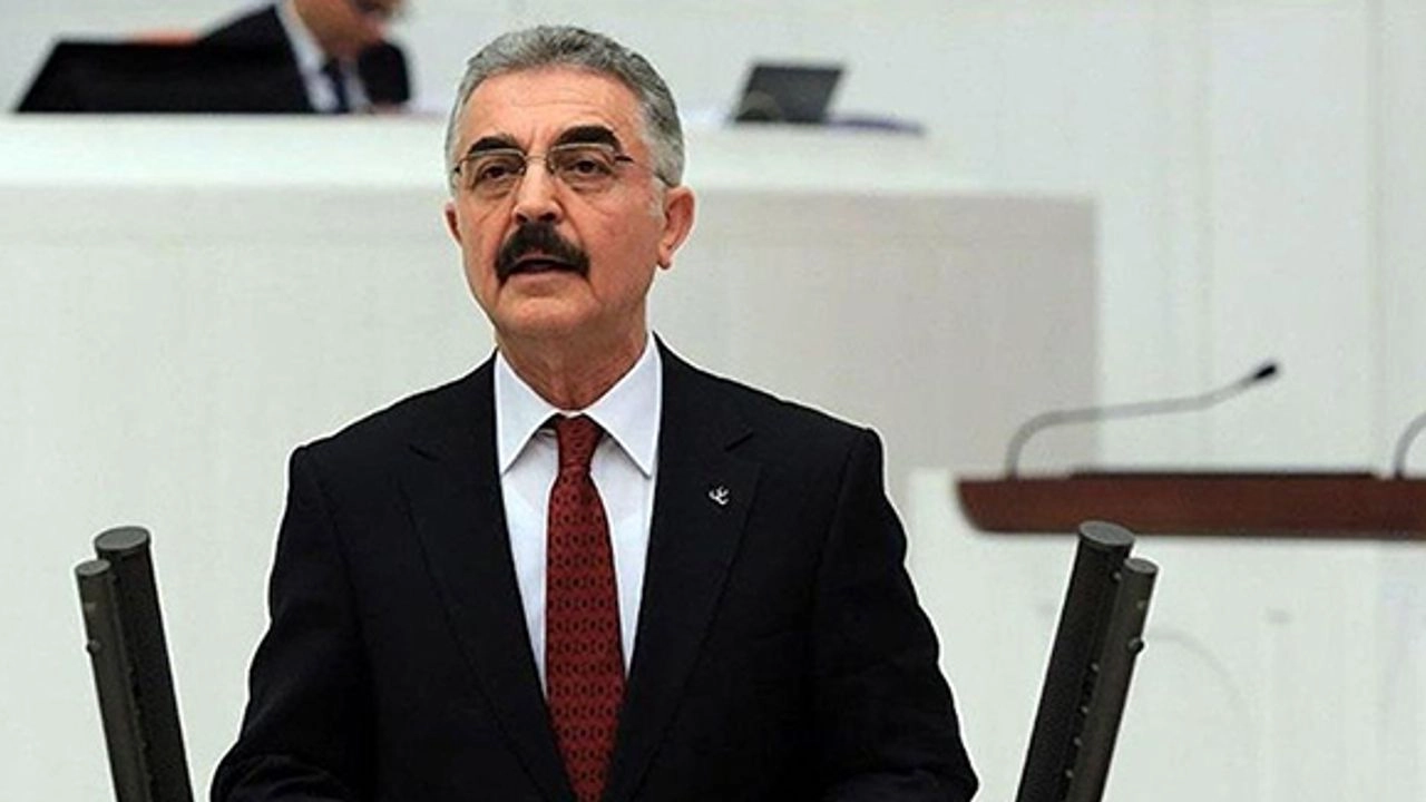 İsmet Büyükataman Kimdir?