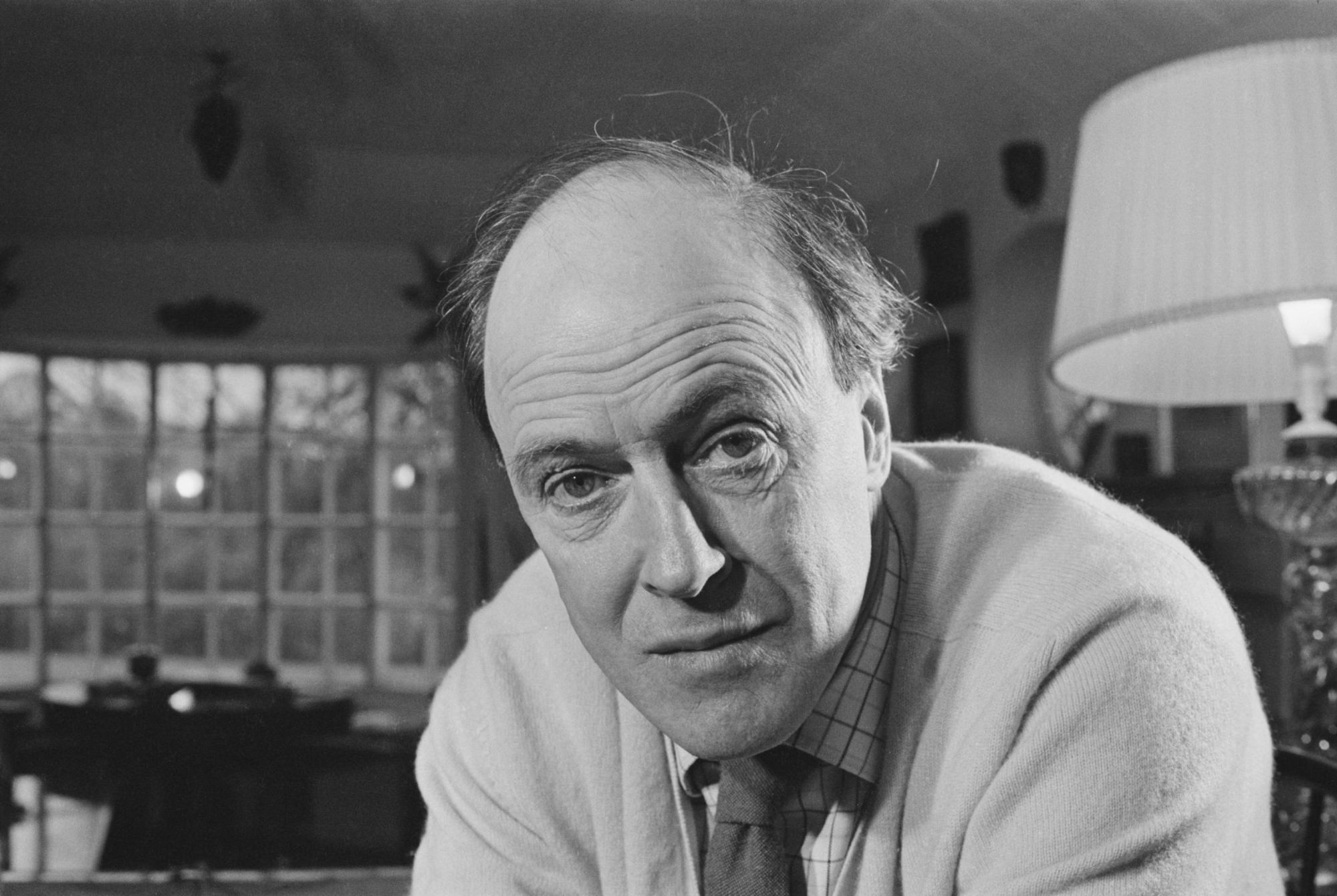 Roald Dahl Kimdir? | Sesli Kitap | Sesli Kitap Dinle | Sesli Kitap Arşivi |  Biyografi