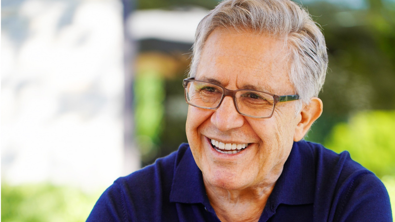 Zülfü Livaneli Kimdir?